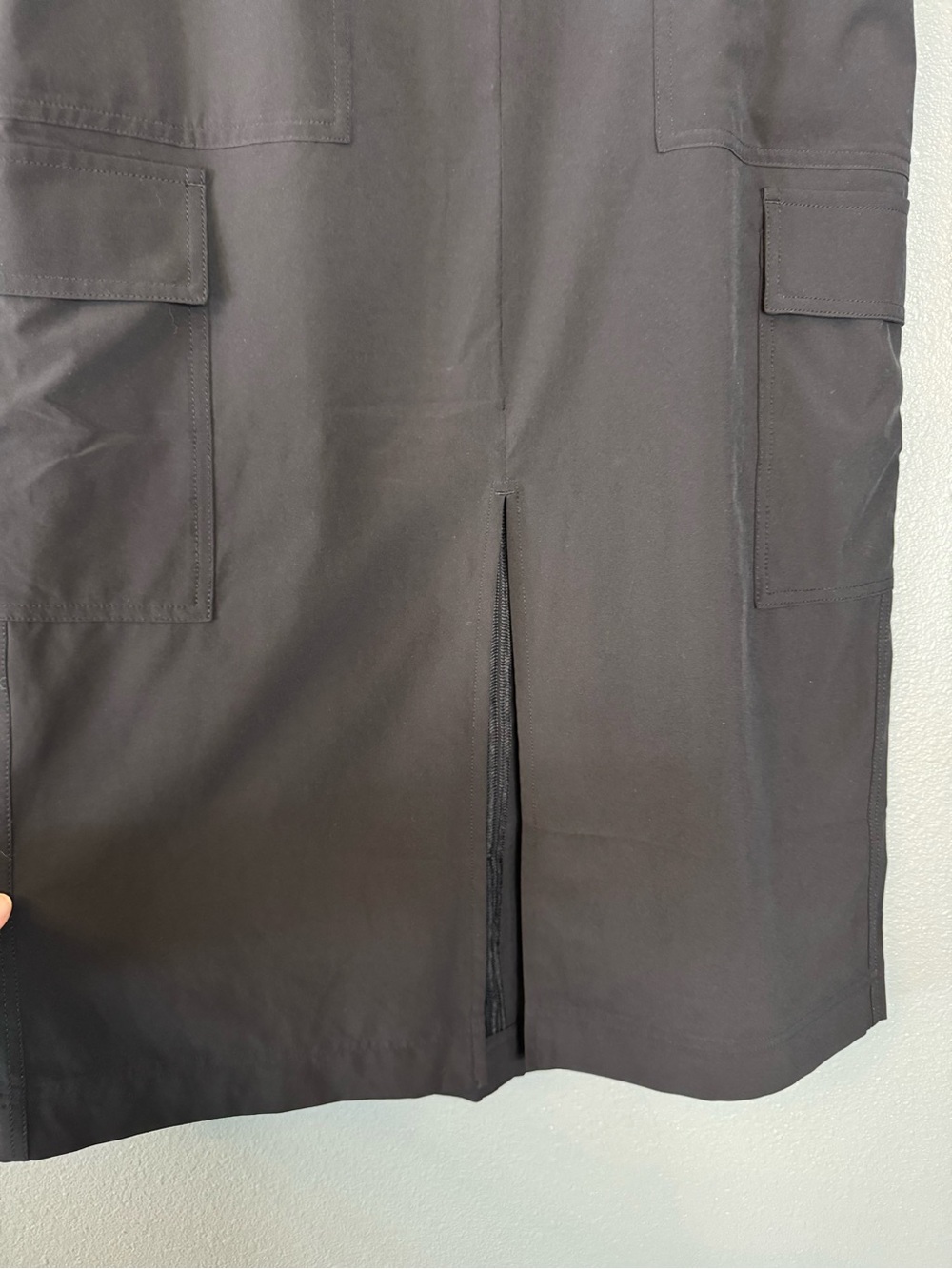 Athleta Black Cargo Athletic Skirt Size 8 Utility Travel - Picture 5 of 7